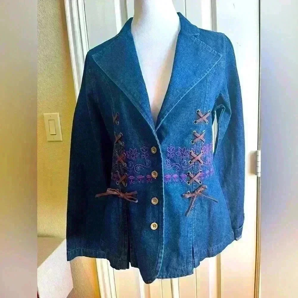 The Pyramid Collection women’s embroidered jean jacket